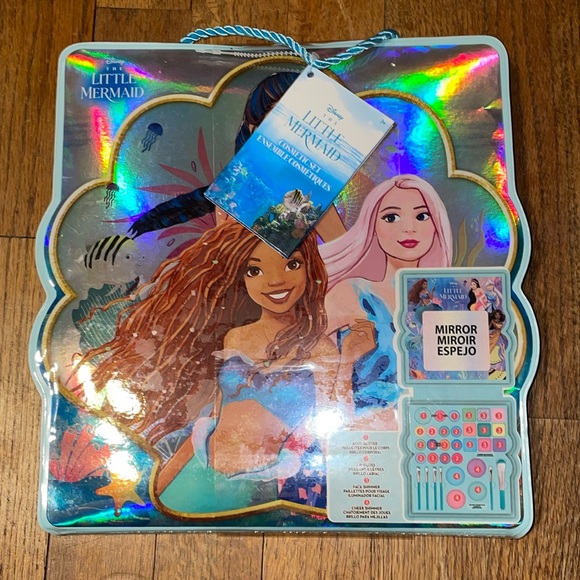 •DISNEY•BNWT "THE LITTLE MERMAID" LITTLE GIRL MAKE UP, COSMETICS, & BRUSH SET - Picture 7 of 7